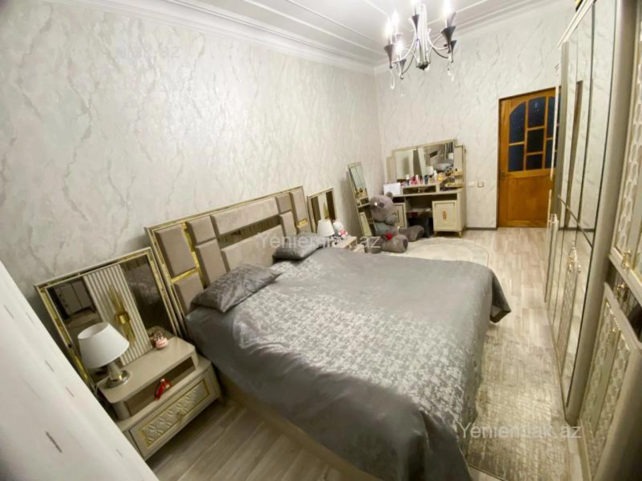 Satılır 3 otaqlı köhnə tikili 86 m²
