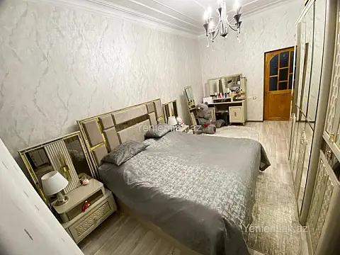 Satılır 3 otaqlı köhnə tikili 86 m²