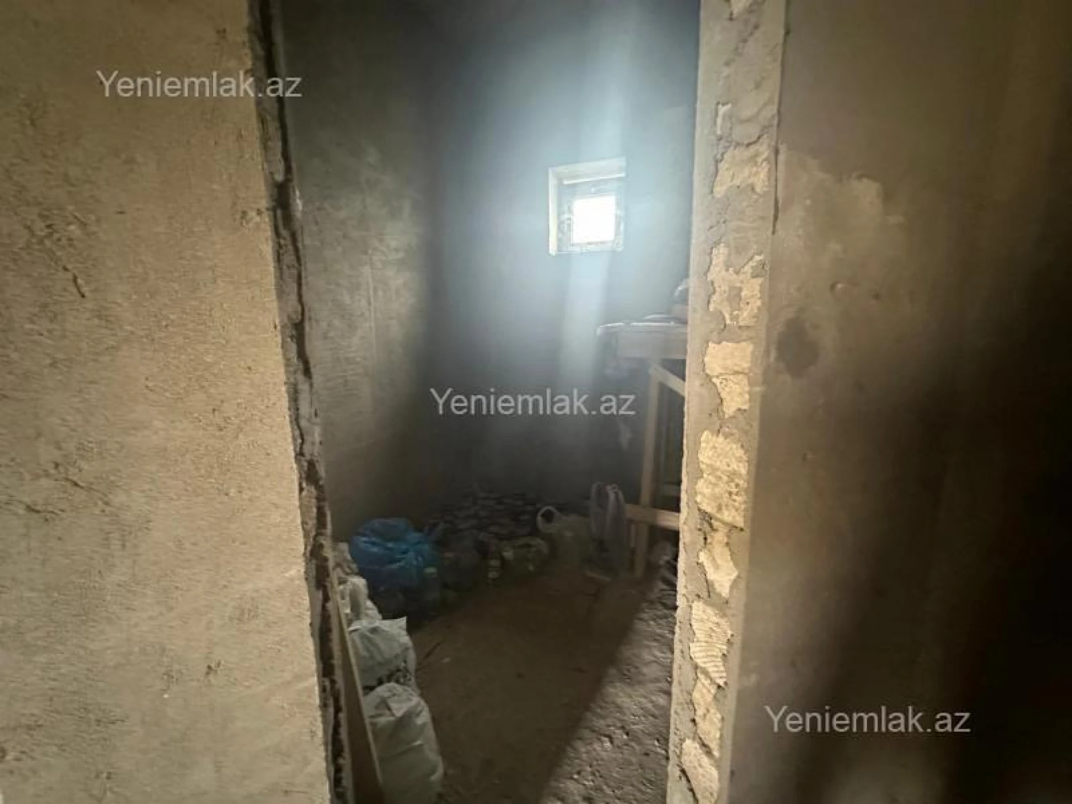 Satılır 9 otaqlı həyət evi 630 m²