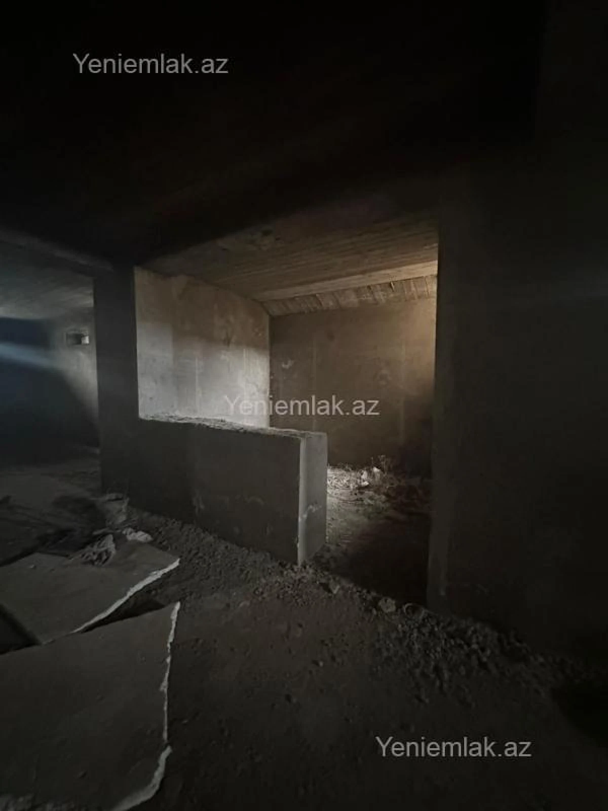 Satılır 9 otaqlı həyət evi 630 m²