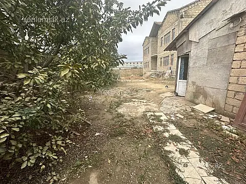 Satılır 9 otaqlı həyət evi 630 m²