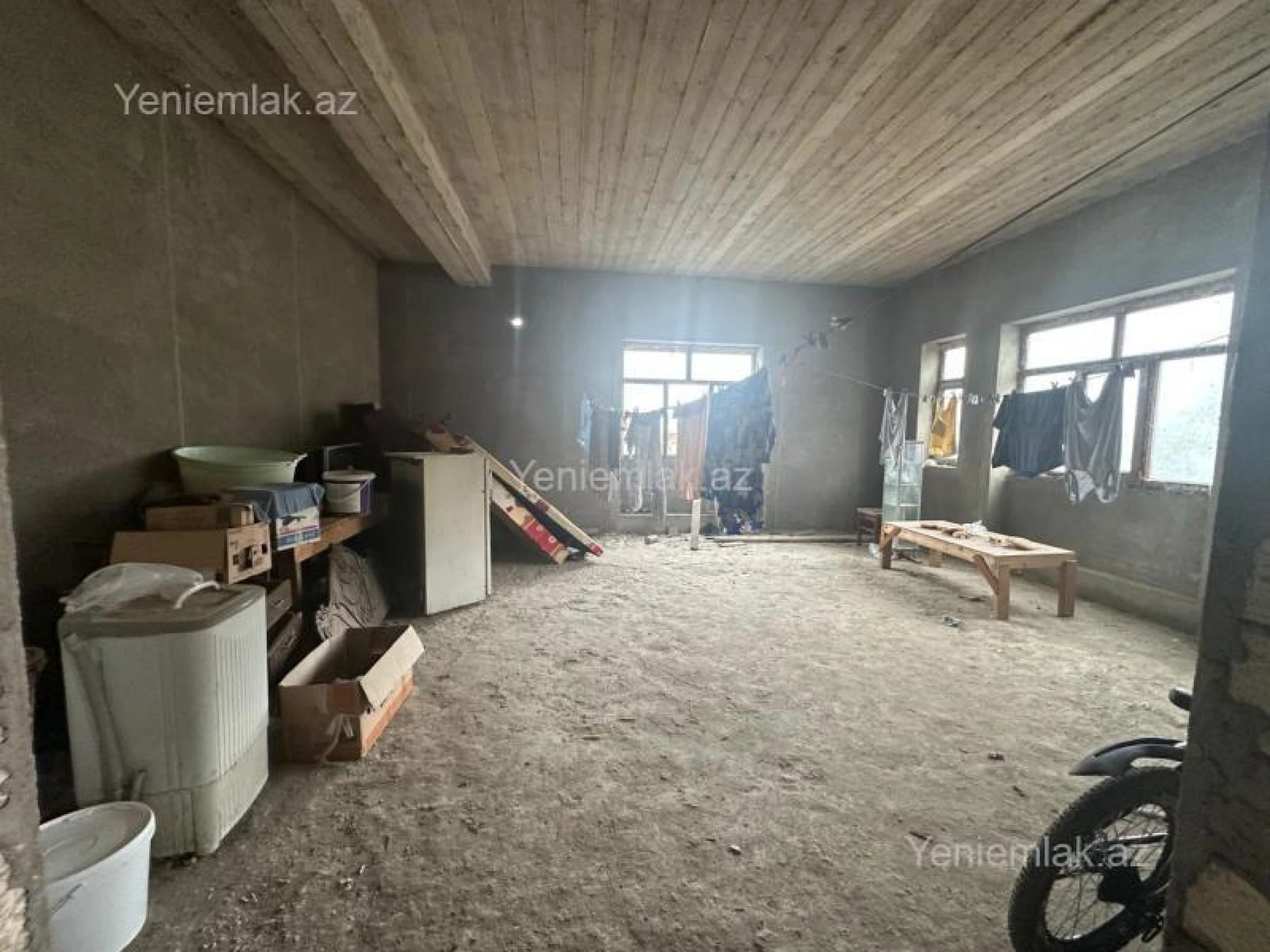 Satılır 9 otaqlı həyət evi 630 m²