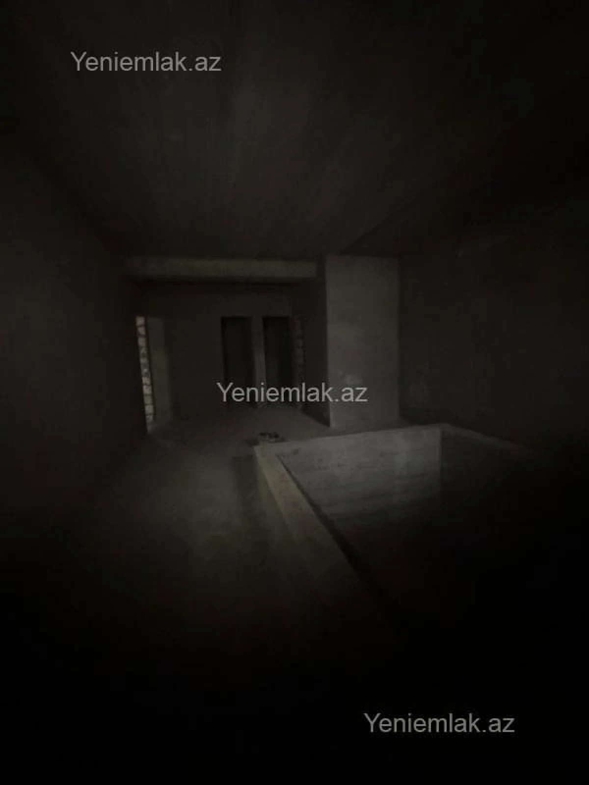 Satılır 9 otaqlı həyət evi 630 m²