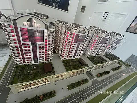 Satılır 3 otaqlı yeni tikili 130 m²