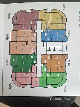 Satılır 3 otaqlı yeni tikili 130 m²