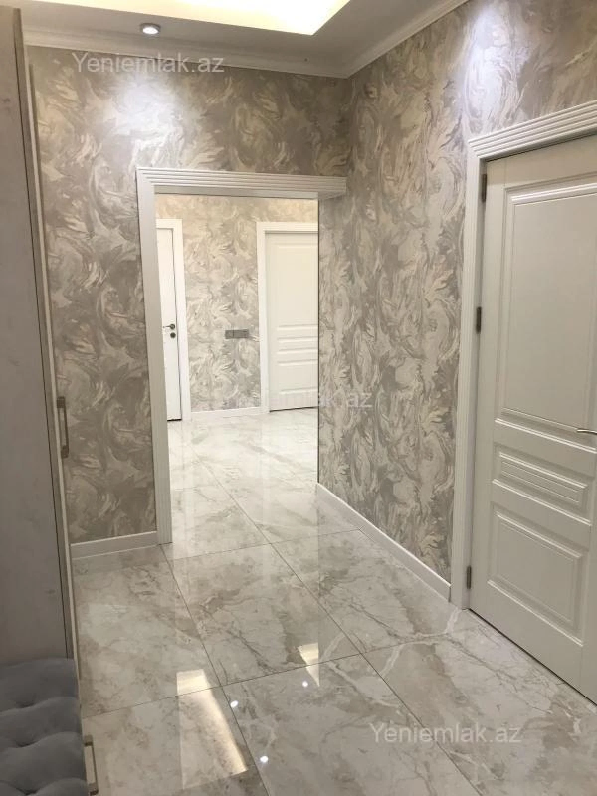 Satılır 2 otaqlı yeni tikili 100 m²