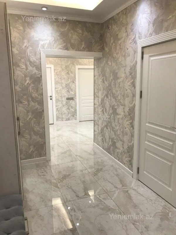 Satılır 2 otaqlı yeni tikili 100 m²