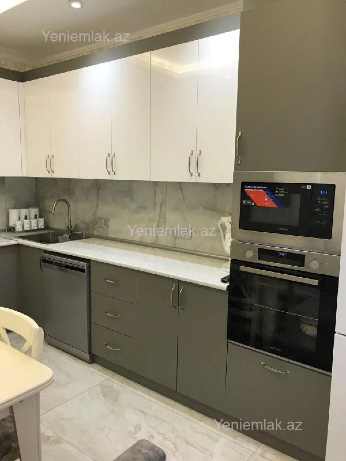 Satılır 2 otaqlı yeni tikili 100 m²