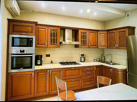 Satılır 3 otaqlı yeni tikili 135 m²