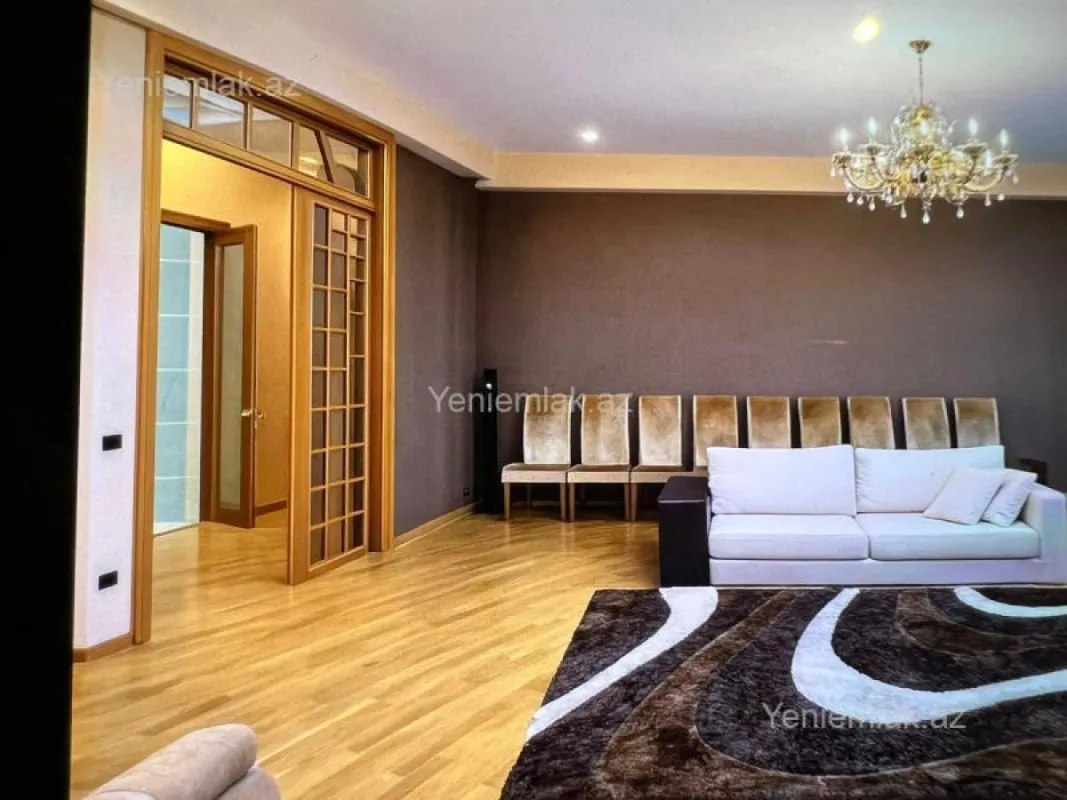 Satılır 3 otaqlı yeni tikili 135 m²
