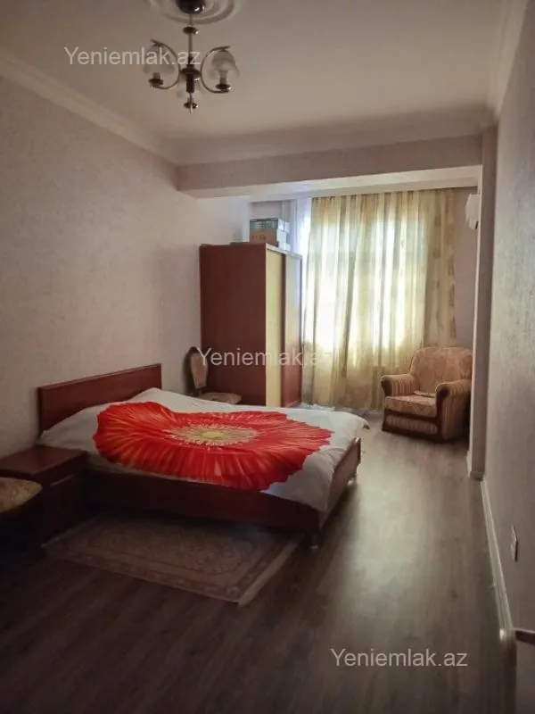 Satılır 3 otaqlı yeni tikili 110 m²