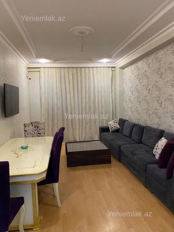 Satılır 2 otaqlı yeni tikili 72 m²