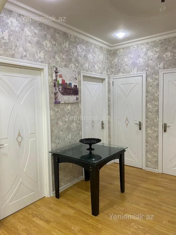 Satılır 2 otaqlı yeni tikili 72 m²