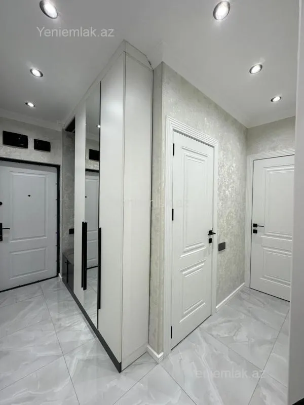 Satılır 2 otaqlı köhnə tikili 45 m²