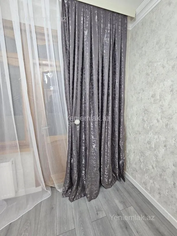 Satılır 3 otaqlı köhnə tikili 85 m²