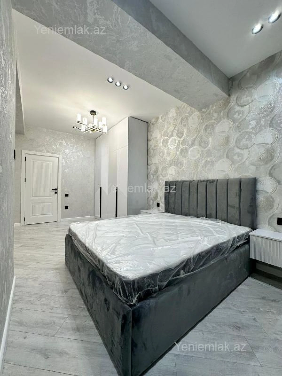 Satılır 3 otaqlı yeni tikili 107 m²