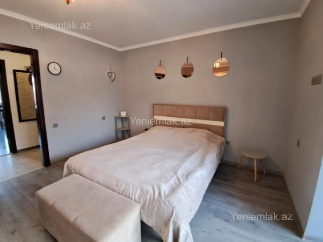 Satılır 2 otaqlı köhnə tikili 75 m²