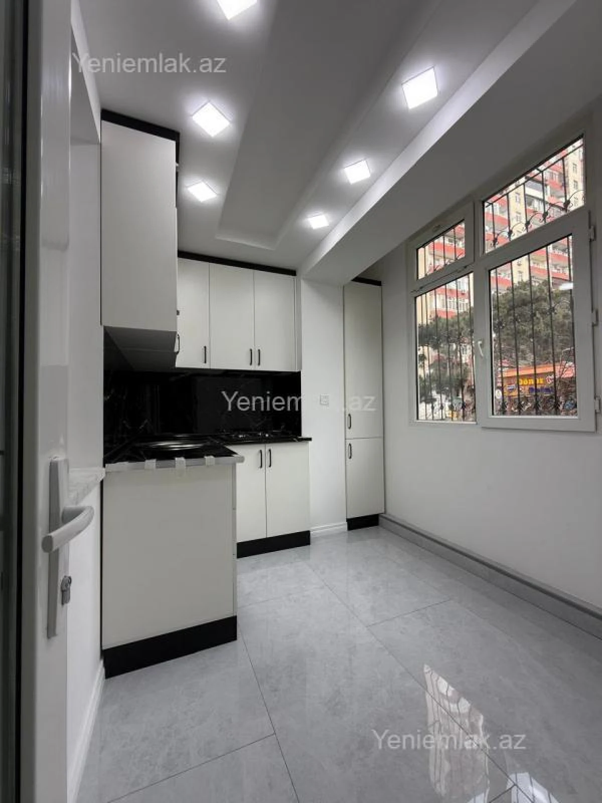 Satılır 3 otaqlı köhnə tikili 60 m²