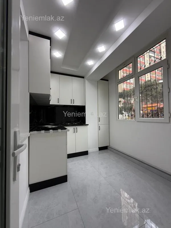 Satılır 3 otaqlı köhnə tikili 60 m²