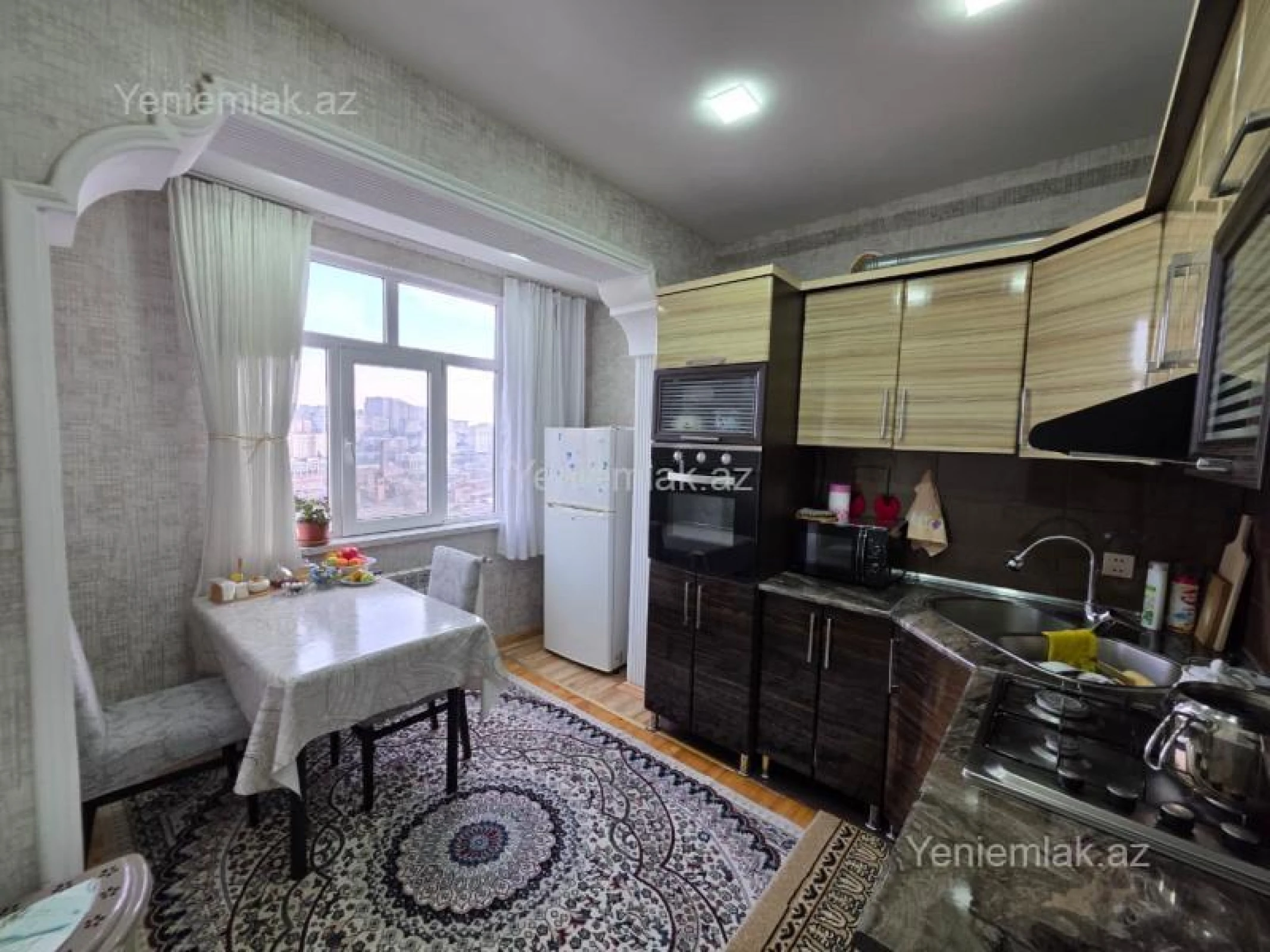 Satılır 3 otaqlı köhnə tikili 80 m²