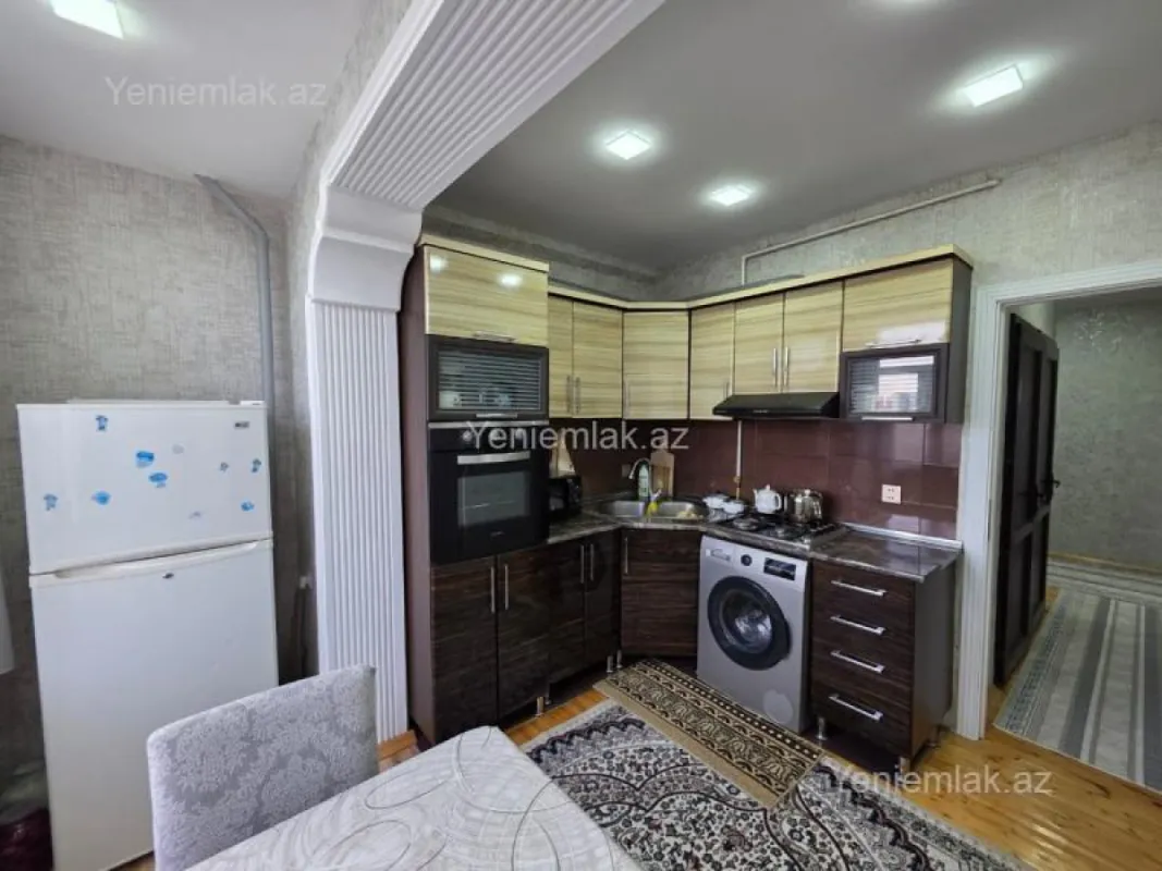 Satılır 3 otaqlı köhnə tikili 80 m²