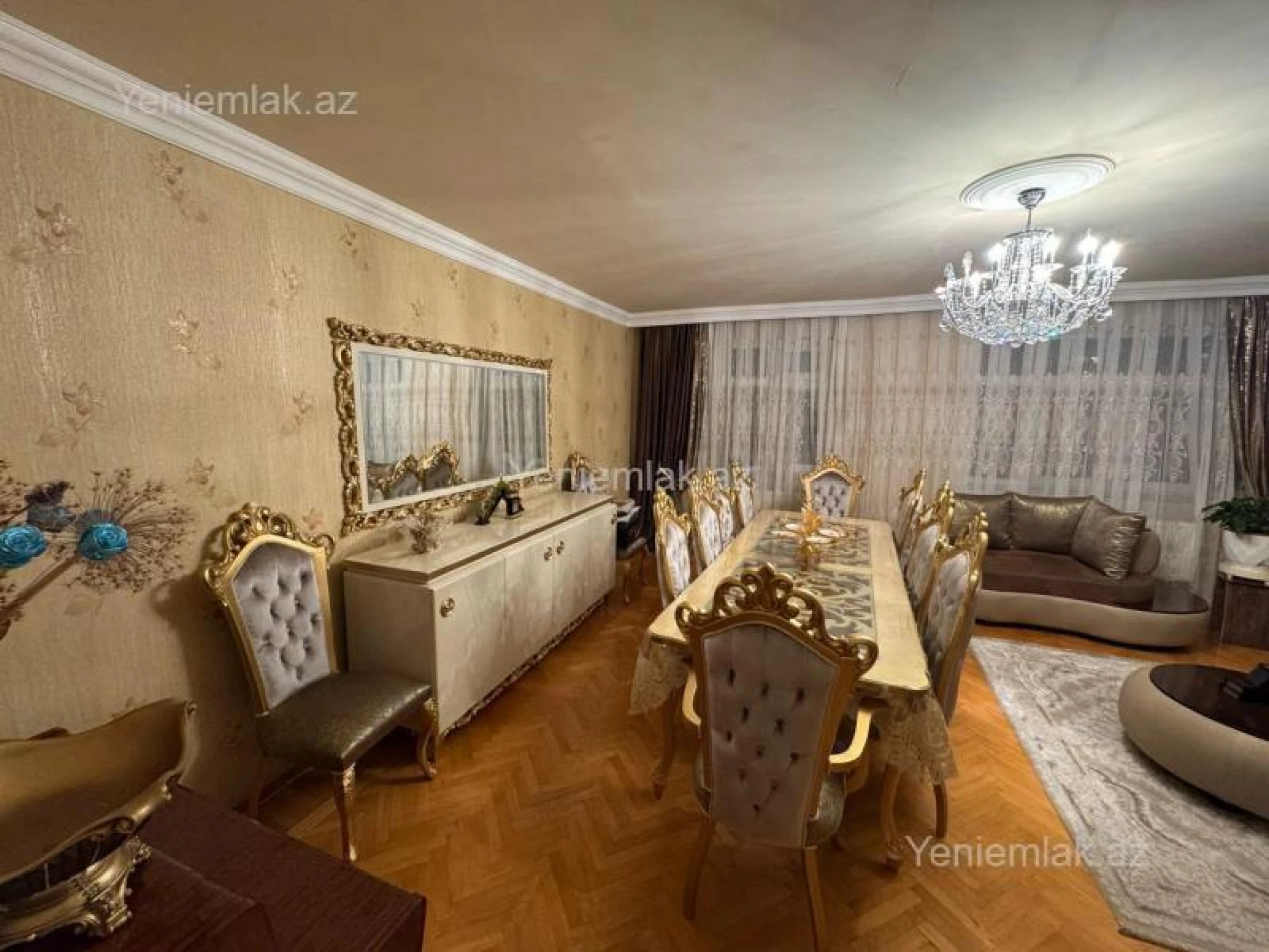 Satılır 7 otaqlı köhnə tikili 187 m²