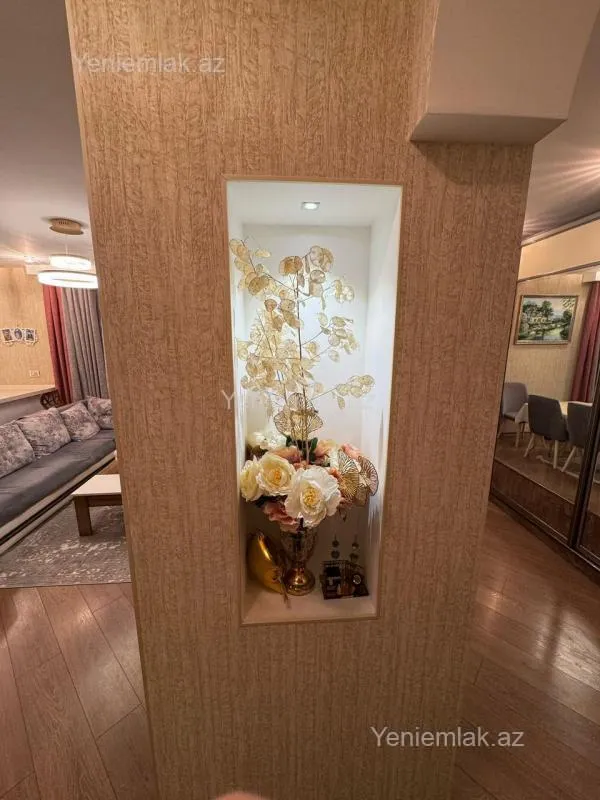 Satılır 7 otaqlı köhnə tikili 187 m²