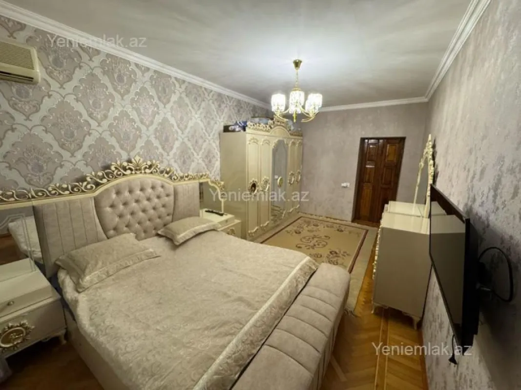 Satılır 7 otaqlı köhnə tikili 187 m²