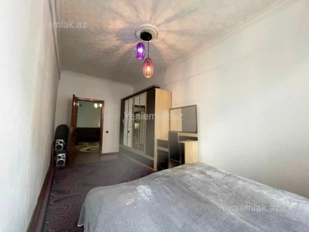 Satılır 4 otaqlı yeni tikili 135 m²