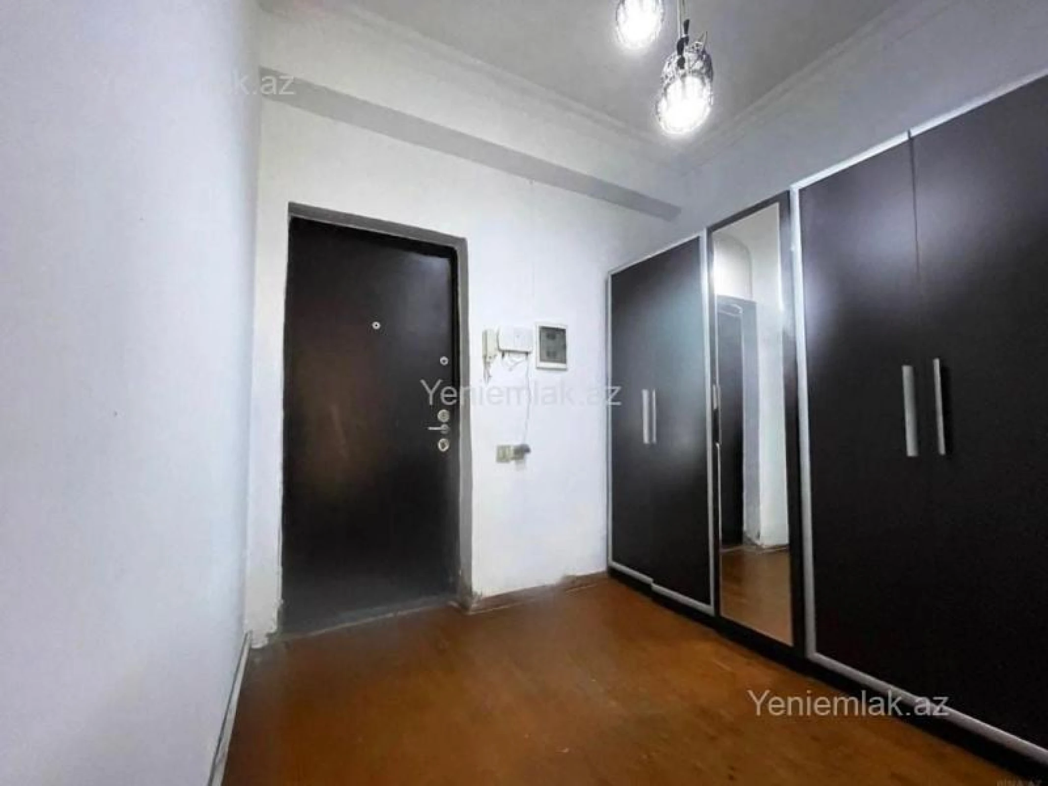 Satılır 4 otaqlı yeni tikili 135 m²