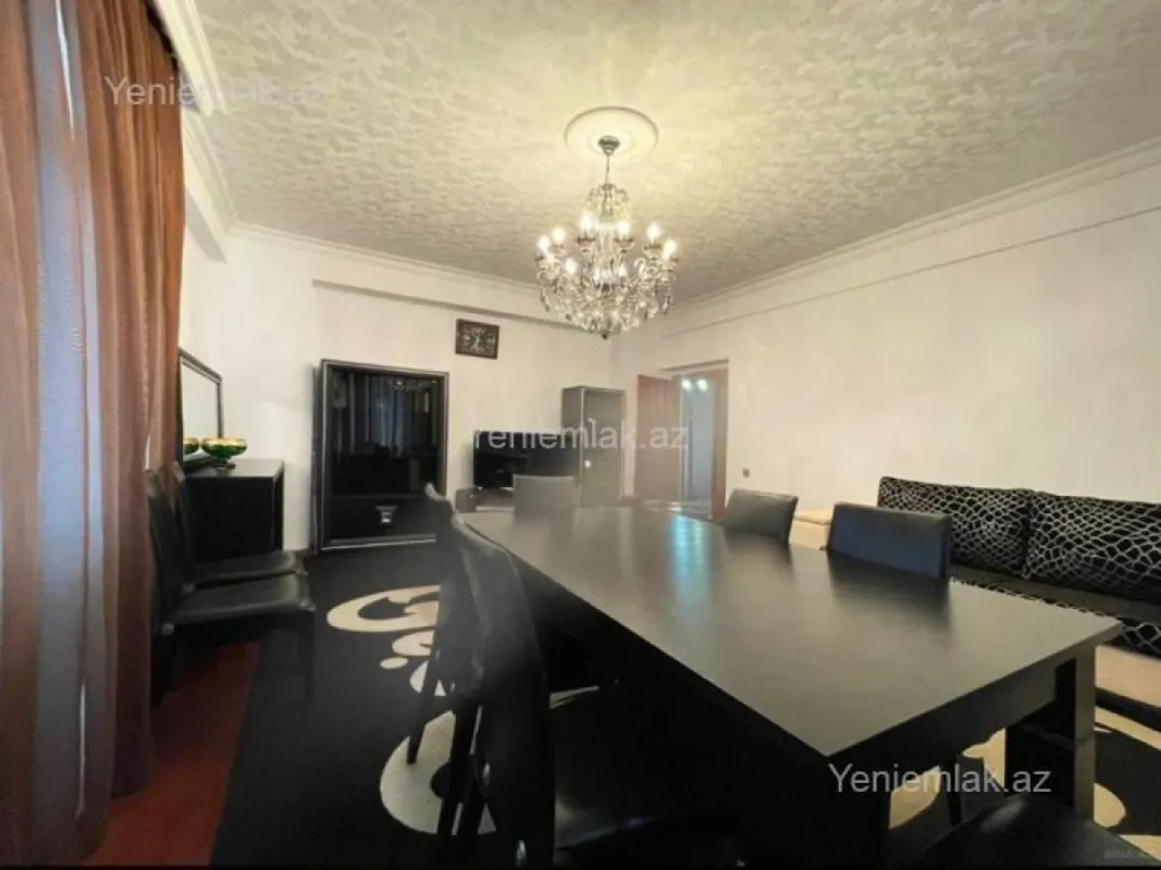 Satılır 4 otaqlı yeni tikili 135 m²
