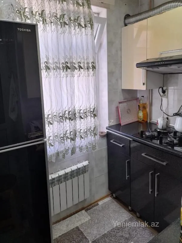 Satılır 2 otaqlı köhnə tikili 48 m²