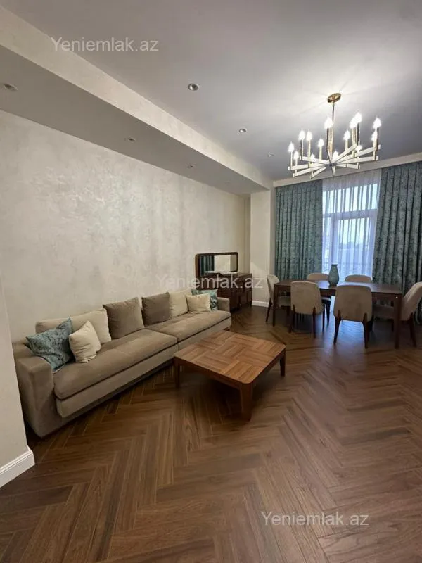 Satılır 3 otaqlı yeni tikili 127 m²