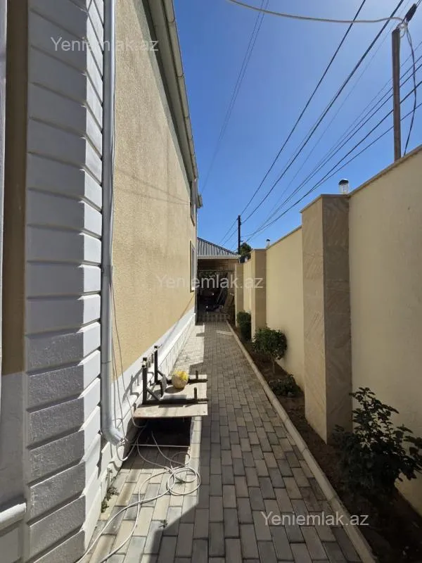 Satılır 6 otaqlı həyət evi 370 m²