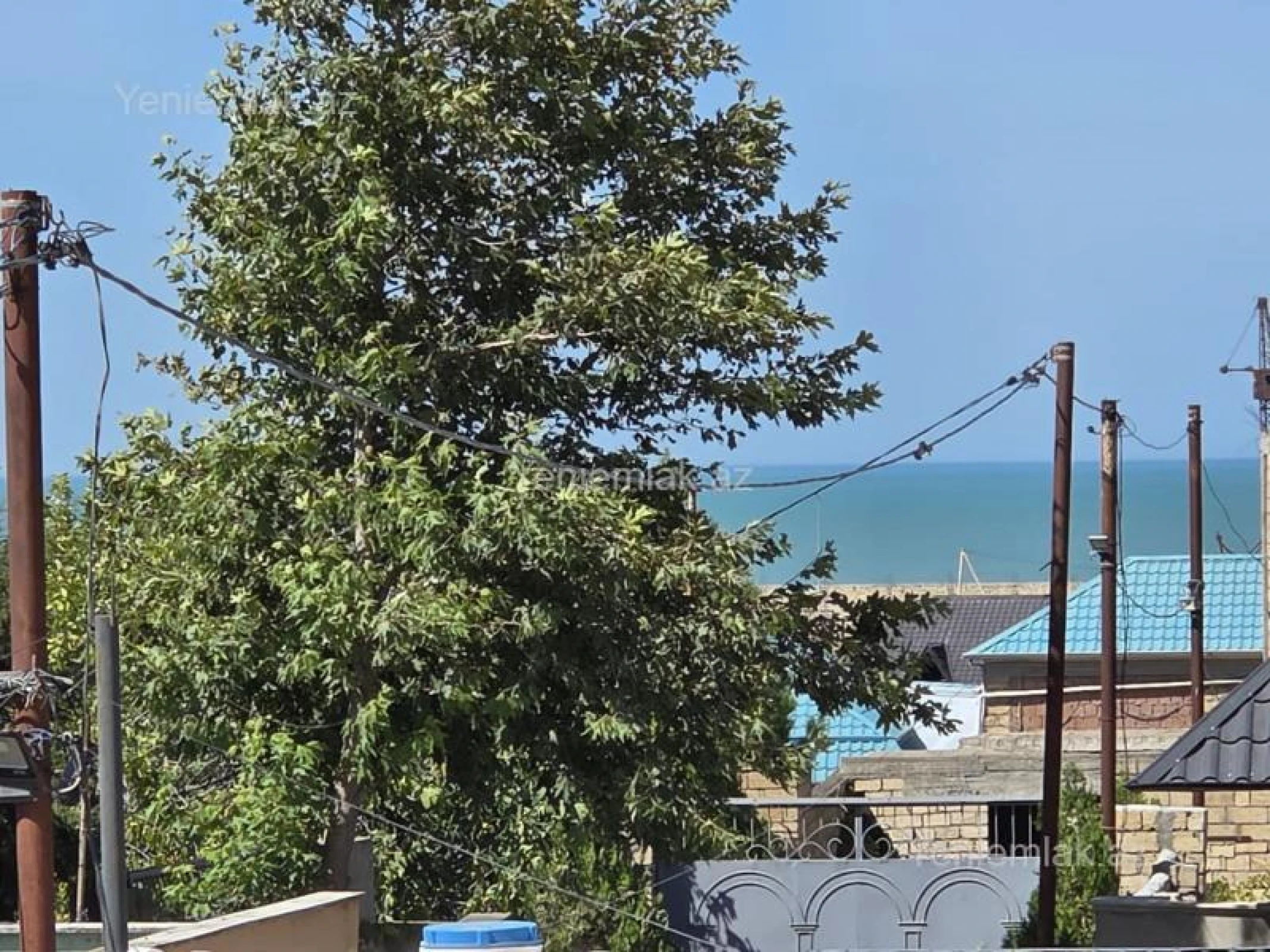 Satılır 6 otaqlı həyət evi 370 m²