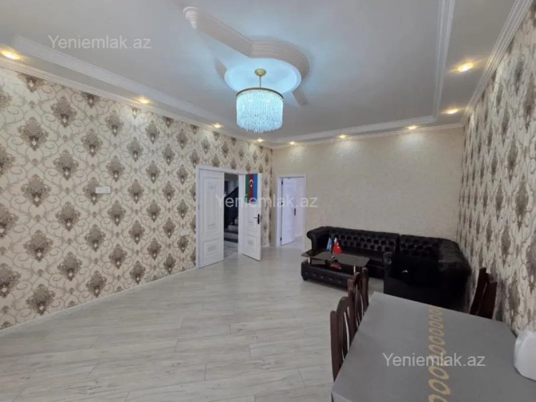 Satılır 6 otaqlı həyət evi 370 m²