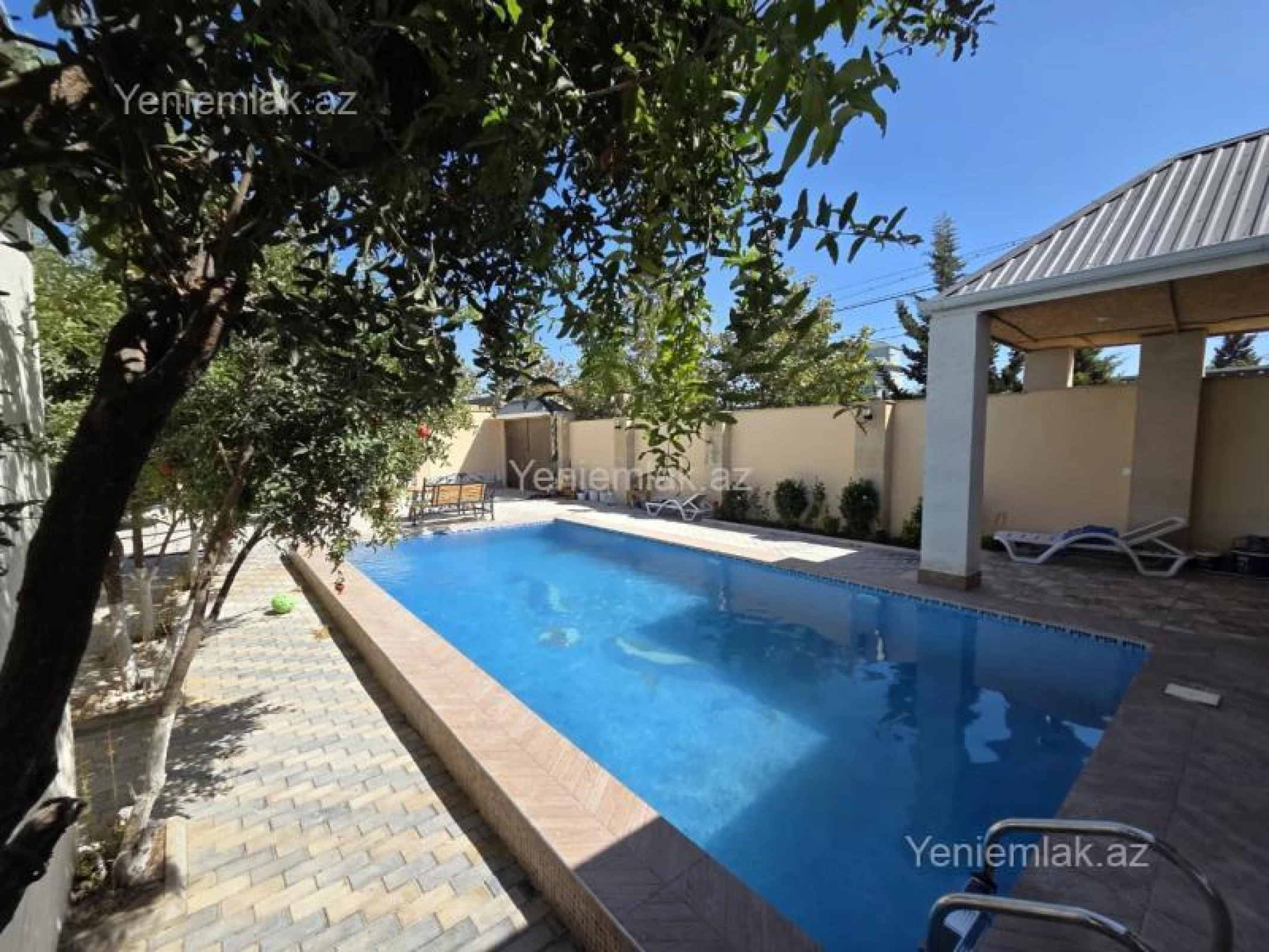 Satılır 6 otaqlı həyət evi 370 m²