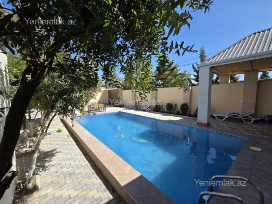 Satılır 6 otaqlı həyət evi 370 m²