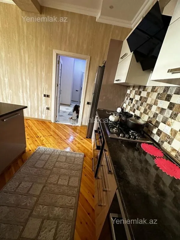 Satılır 3 otaqlı yeni tikili 90 m²