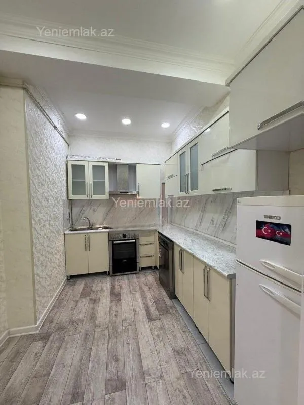 Satılır 3 otaqlı yeni tikili 110 m²