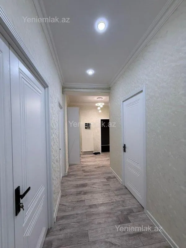 Satılır 3 otaqlı yeni tikili 110 m²