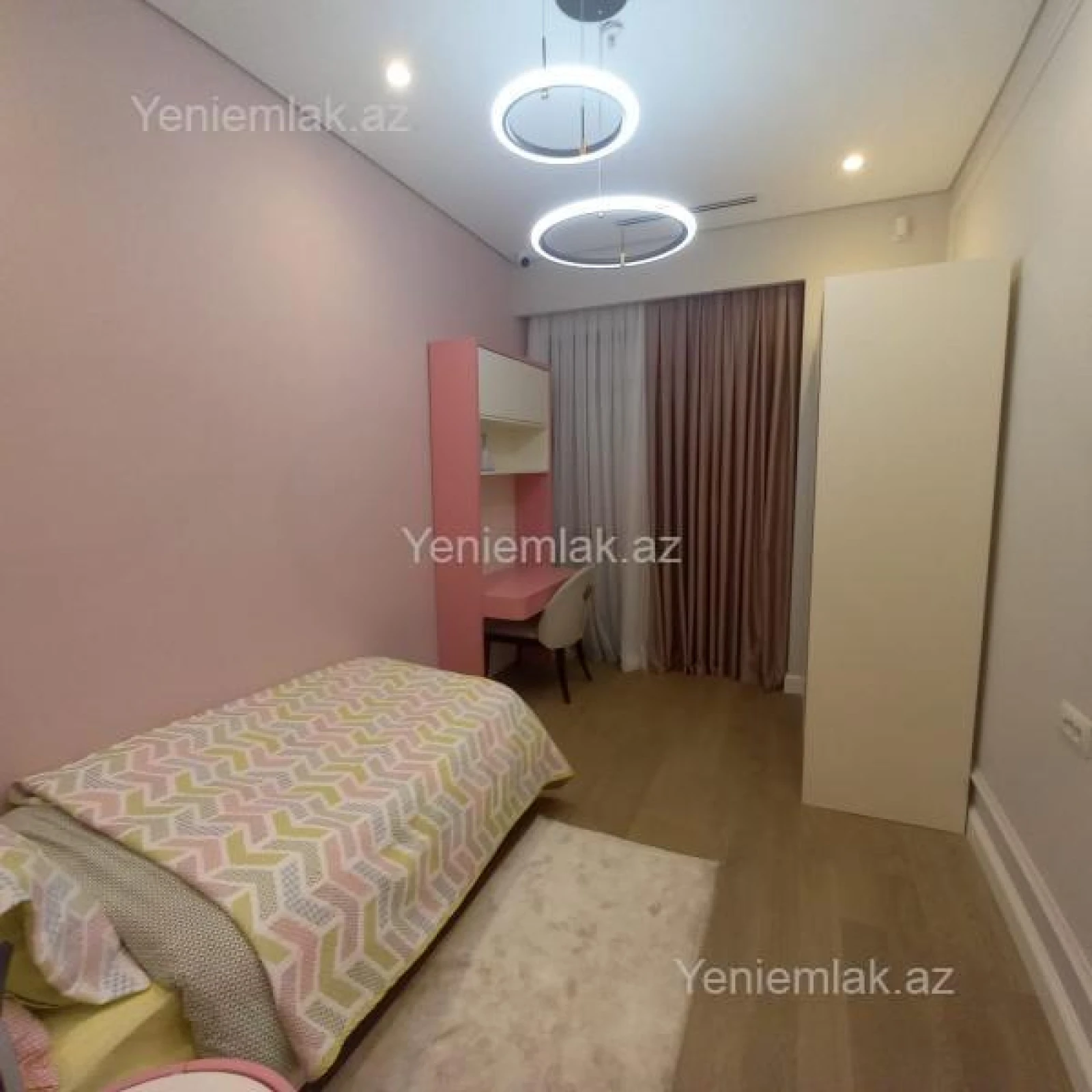 Satılır 4 otaqlı yeni tikili 130 m²