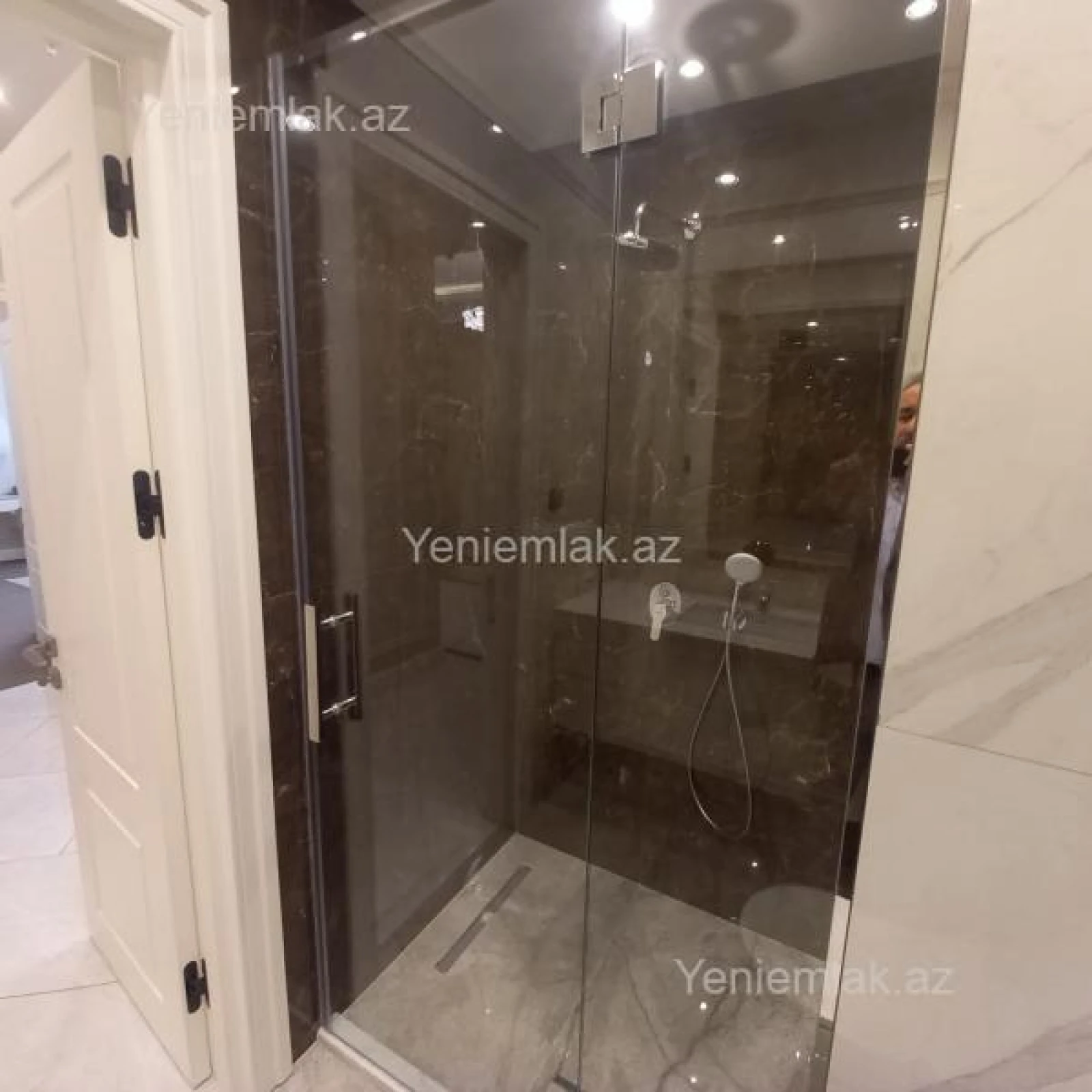 Satılır 4 otaqlı yeni tikili 130 m²