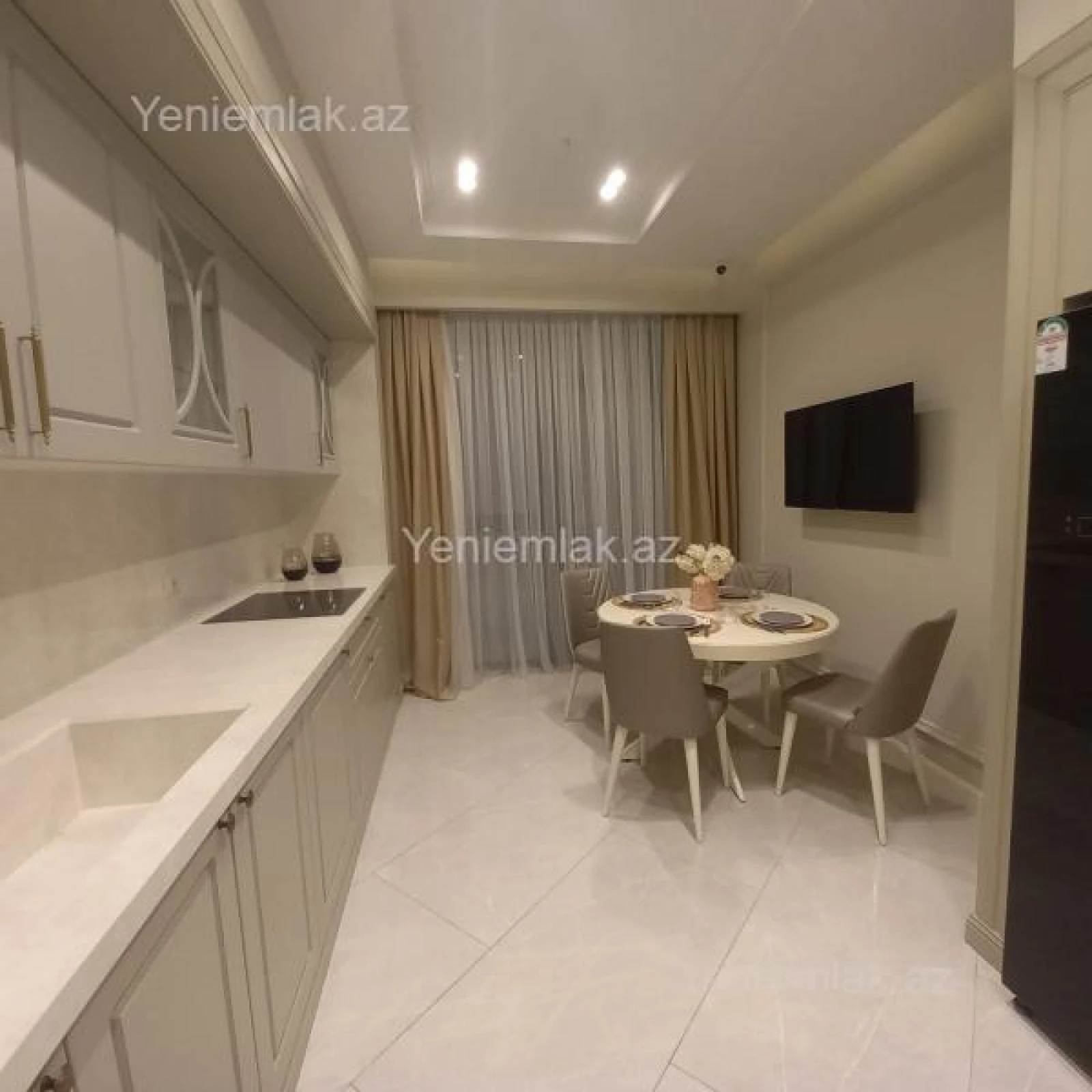 Satılır 4 otaqlı yeni tikili 130 m²