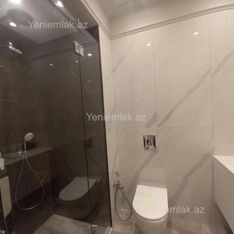 Satılır 4 otaqlı yeni tikili 130 m²