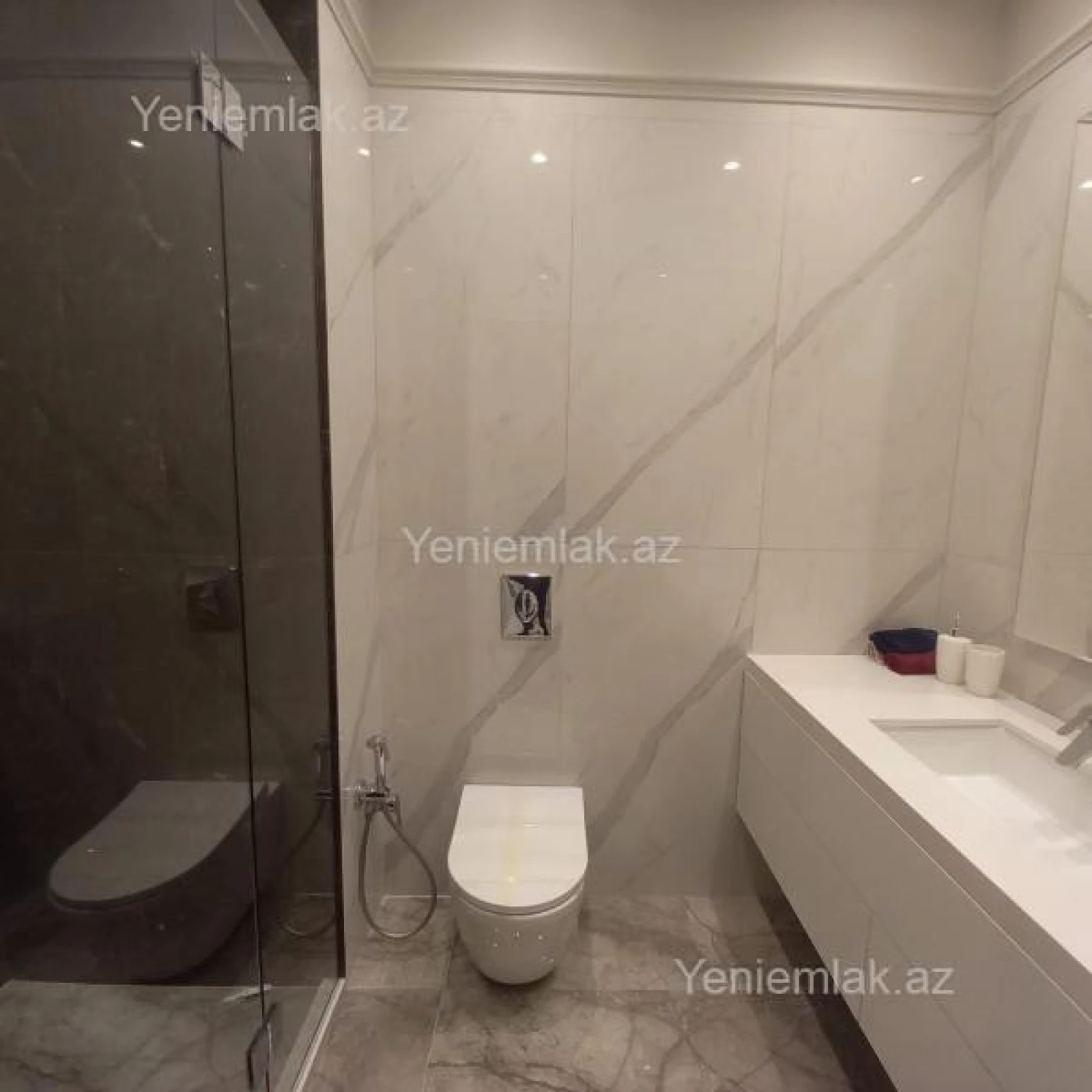 Satılır 4 otaqlı yeni tikili 130 m²