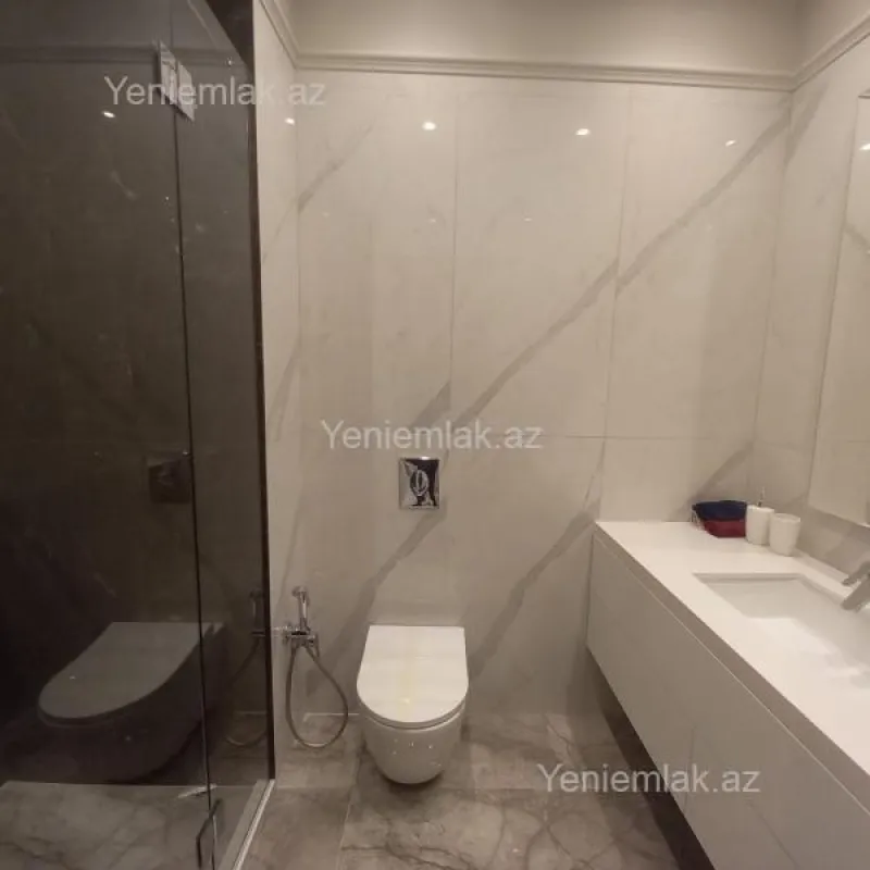 Satılır 4 otaqlı yeni tikili 130 m²