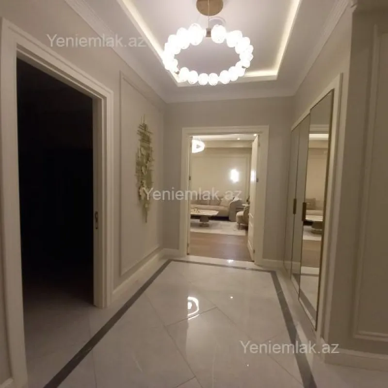 Satılır 4 otaqlı yeni tikili 130 m²