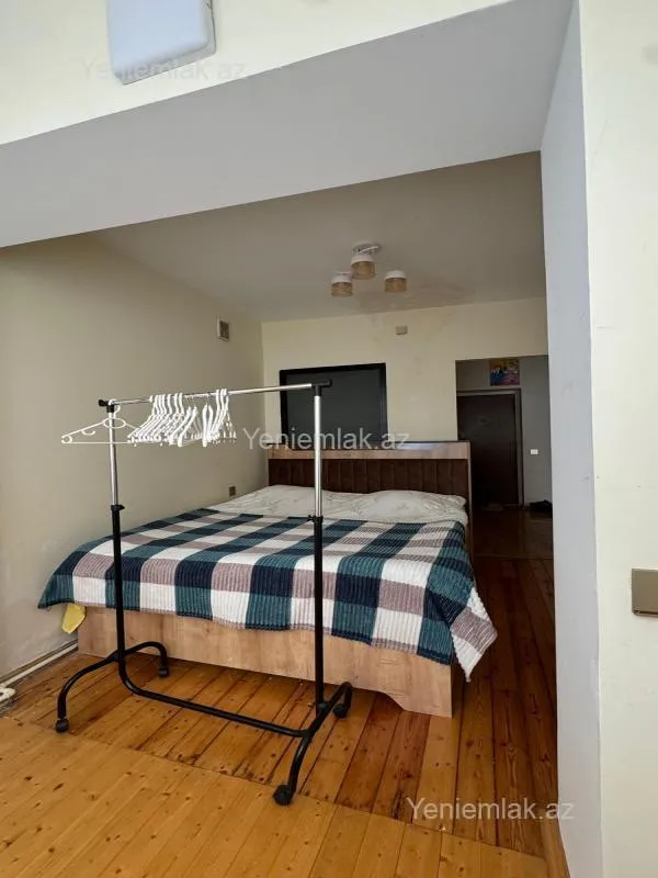 Satılır 2 otaqlı köhnə tikili 45 m²