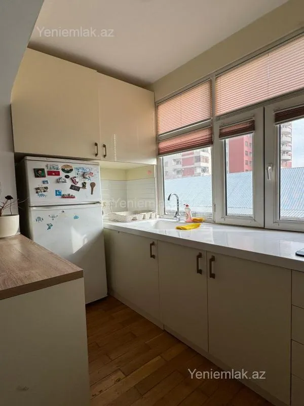 Satılır 2 otaqlı köhnə tikili 45 m²